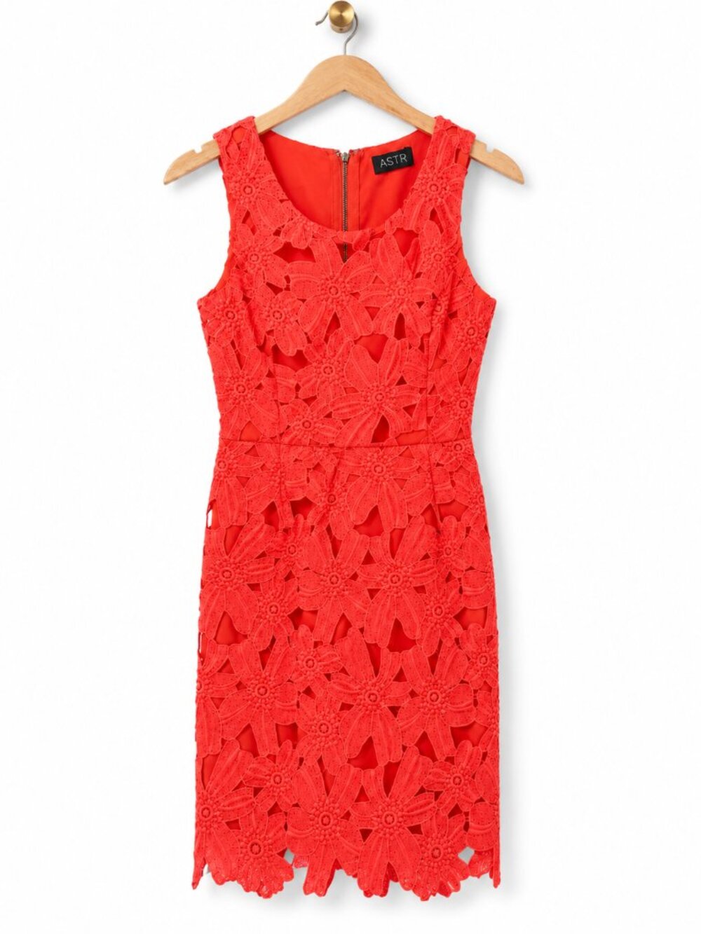 ASTR The Label Coral Floral Lace Mini Dress Small Sleeveless Scalloped Hem